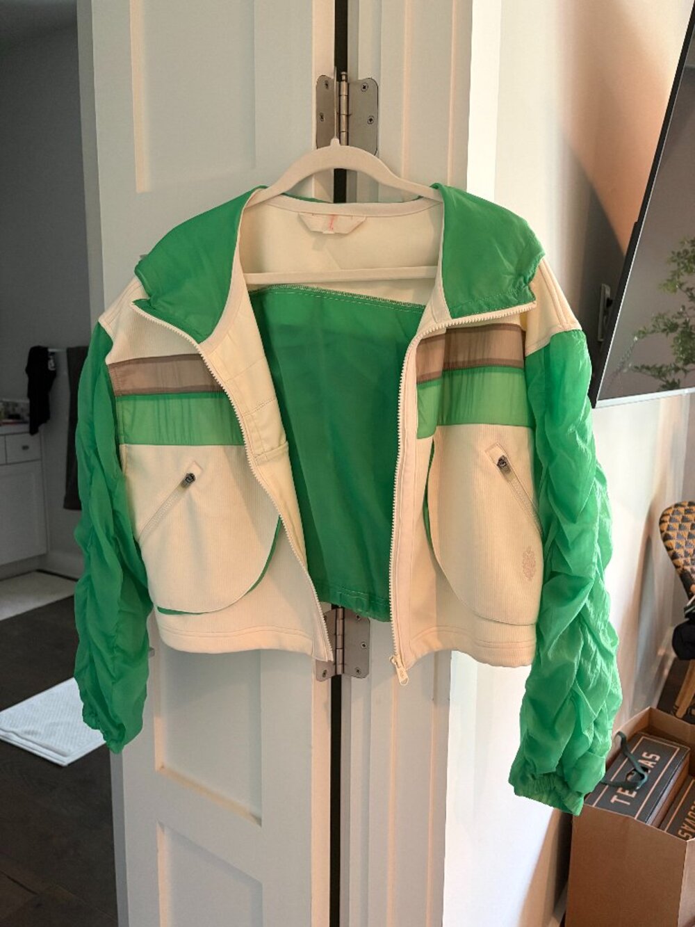 FP Movement Free People Cropped Ruched Hooded Windbreaker Jacket Green Size XS